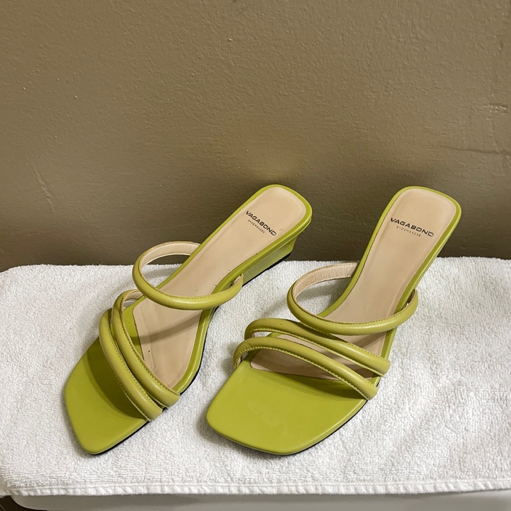 Vagabond sandals